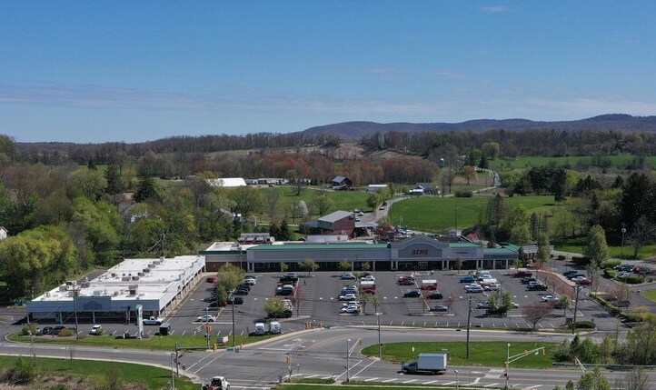 More Photos Of 455 State Rt 23, Wantage Supermarket For Lease