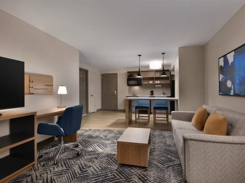 More Photos Of 504 N Mountain Rd, Harrisburg Hotel For Sale