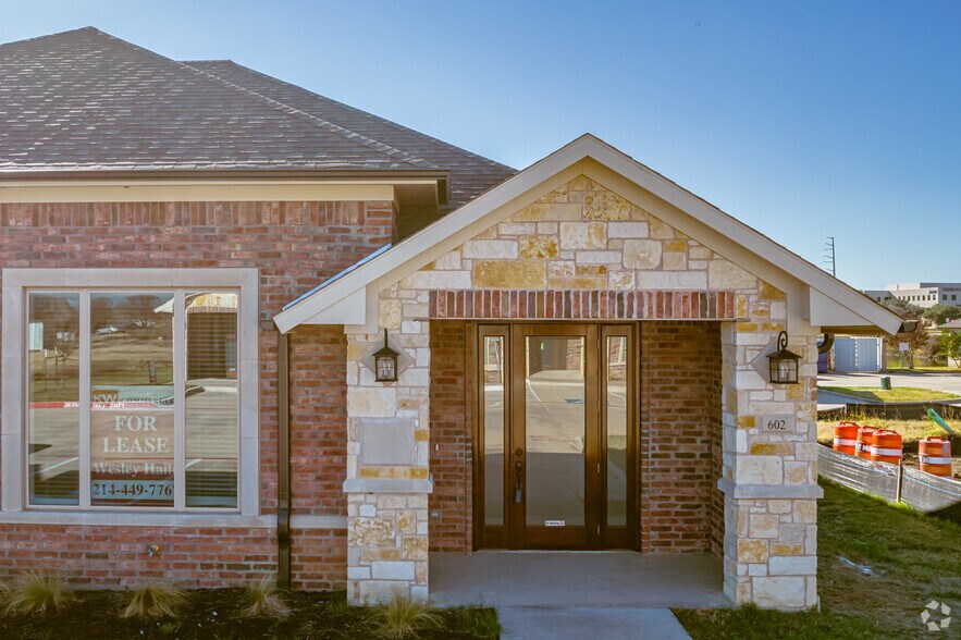 More Photos Of 870 Hebron Pky, Lewisville Medical For Sale