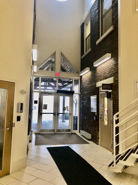 More Photos Of 520 Saybrook Rd, Middletown Medical For Lease