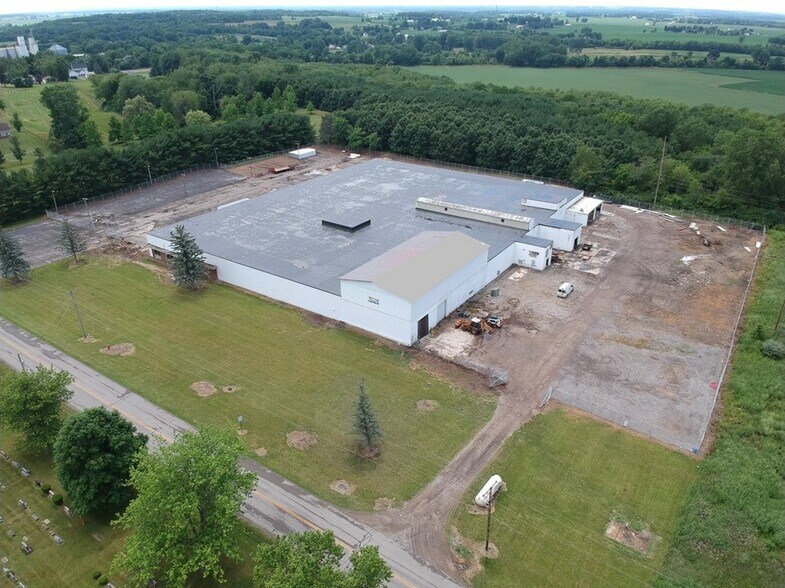 More Photos Of 600 Detroit, West Liberty Warehouse For Sale