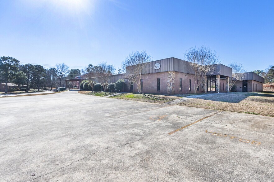 More Photos Of 235 Camson Rd, Anderson Warehouse For Sale