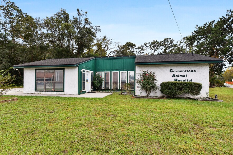 More Photos Of 10569 Lem Turner Rd, Jacksonville Medical For Sale