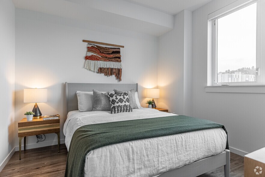 More Photos Of 1378 NW 18th Ave, Portland Apartments For Lease