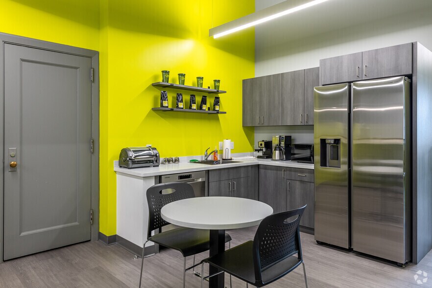 More Photos Of 3404 Lorain Ave, Cleveland Office Residential For Sale