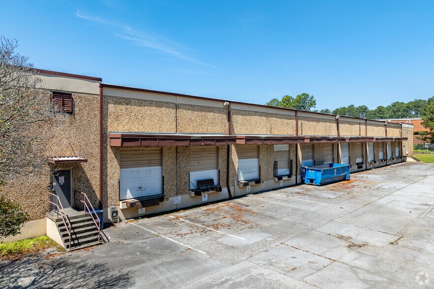 More Photos Of 5255 Fulton Industrial Blvd SW, Atlanta Warehouse For Sale