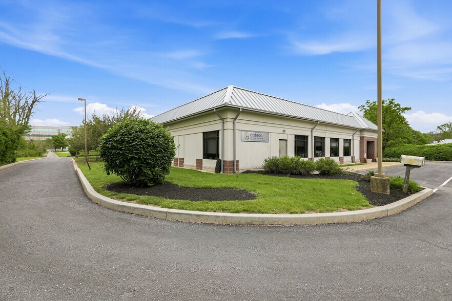 Primary Photo Of 111 Arrandale Blvd, Exton Medical For Lease