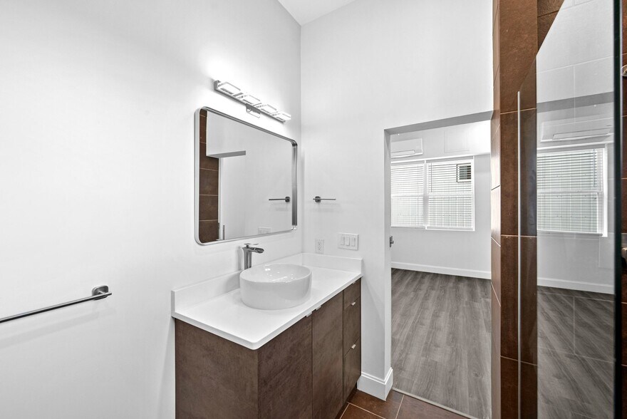 More Photos Of 316 Toledo, San Antonio Multifamily For Sale