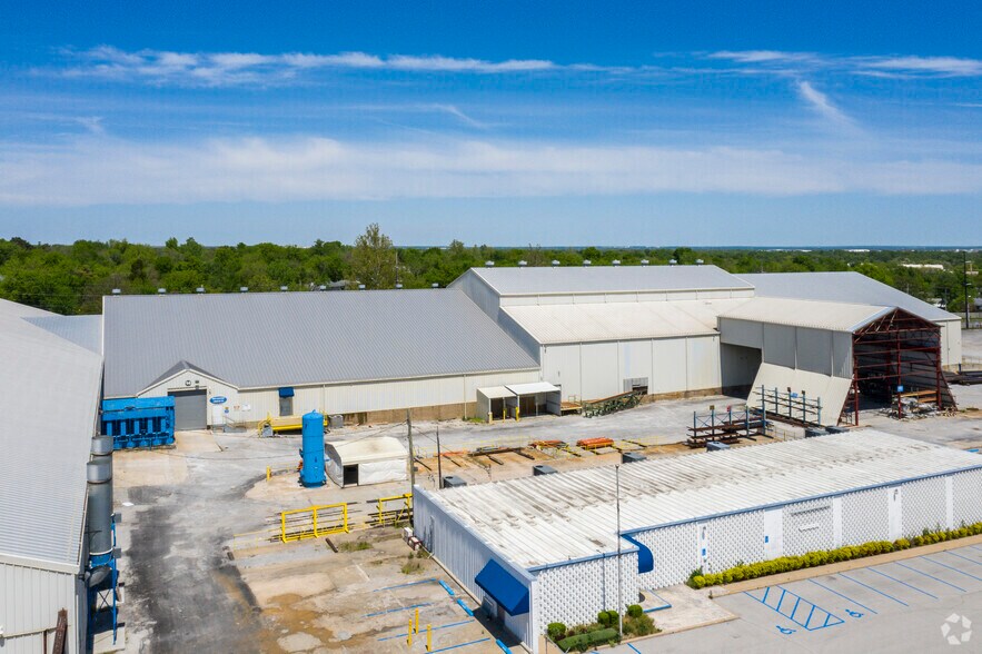 More Photos Of 3515 Dawson Rd, Tulsa Manufacturing For Lease