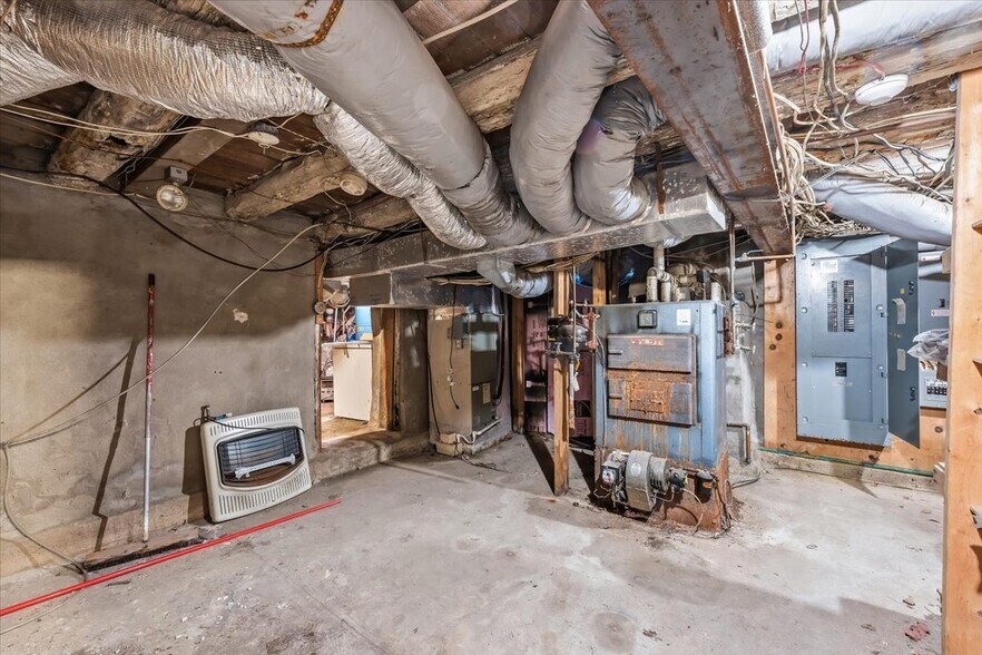 More Photos Of 402 W Moorestown Rd, Nazareth Medical For Sale