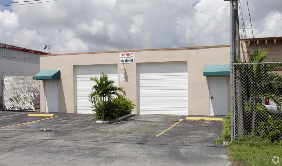 More Photos Of 2414 SW 57th Way, West Park Warehouse For Lease