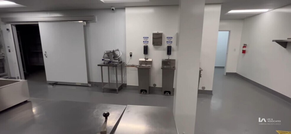 More Photos Of 1441 W 130th St, Gardena Manufacturing For Lease