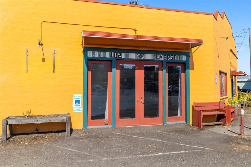 More Photos Of 102 Everson Rd, Everson Storefront For Sale