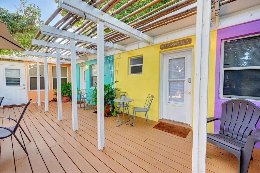 More Photos Of 1944 NE 5th St, Deerfield Beach Apartments For Sale