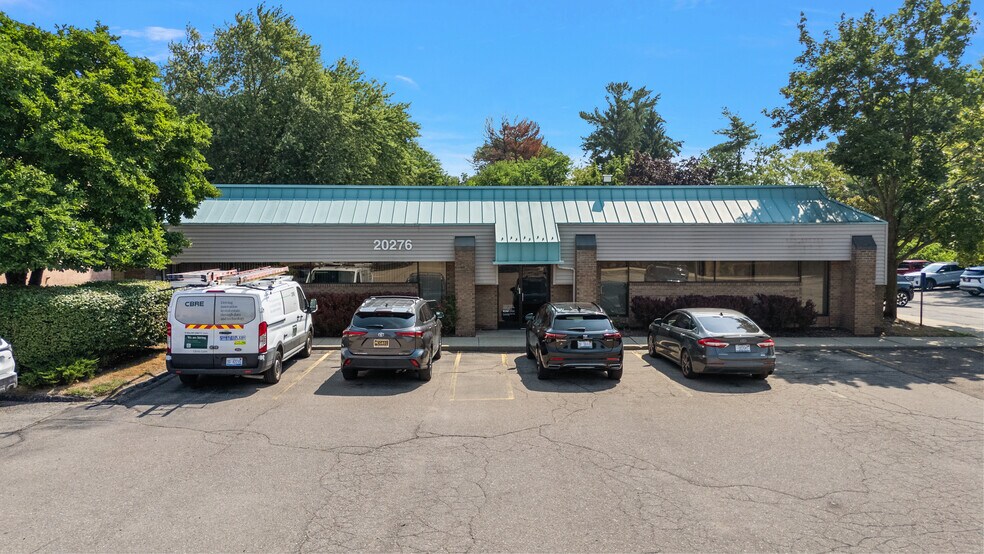 More Photos Of 20270-20276 Middlebelt Rd, Livonia Office For Sale