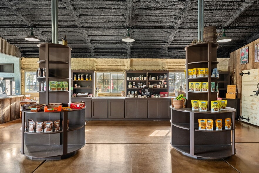 More Photos Of 3106 Golden Gate Dr, Napa Flex For Sale