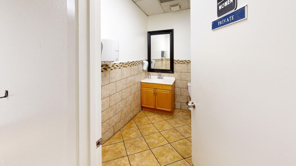 More Photos Of 2423 E University Dr, Phoenix Refrigeration Cold Storage For Sale