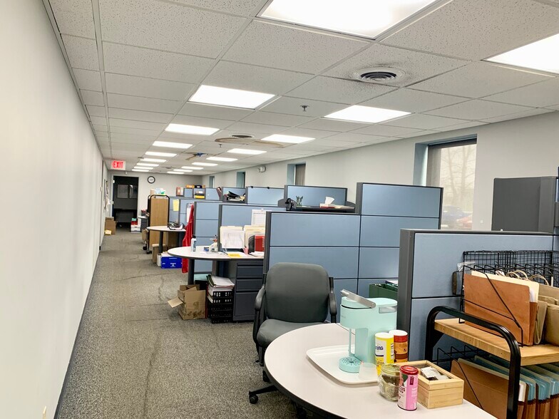 More Photos Of 6125 Lendell Rd, Sanborn Manufacturing For Lease