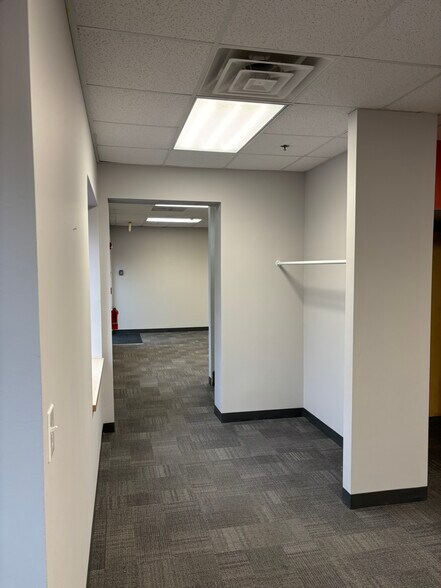 More Photos Of 12 Resnik Rd, Plymouth Light Manufacturing For Lease