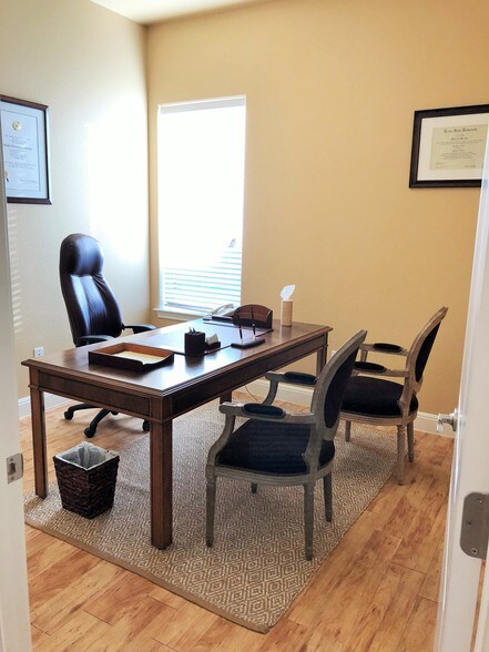 More Photos Of 1920 Corporate Dr, San Marcos Office For Sale