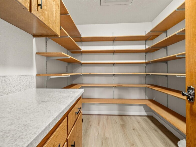 More Photos Of 115 NW Harmony Ln, Corvallis Specialty For Sale