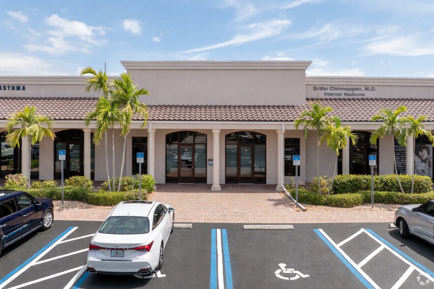 More Photos Of 9671 Gladiolus Dr, Fort Myers Storefront Retail Office For Lease