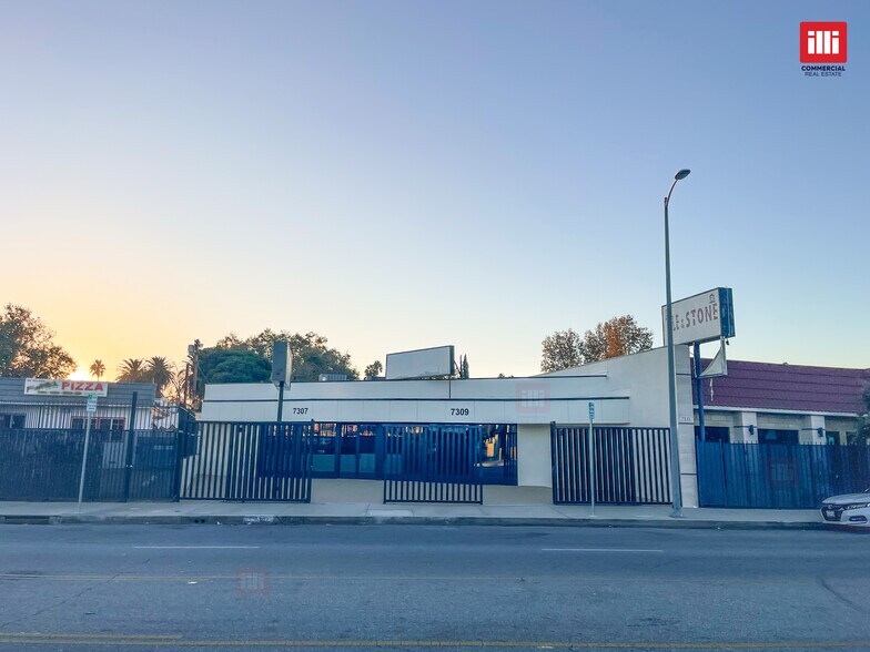 More Photos Of 7307-7309 Canoga Ave, Canoga Park Restaurant For Lease