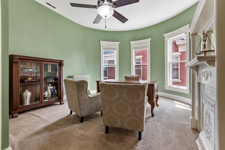 More Photos Of 1542 Frederica St, Owensboro Office Residential For Sale