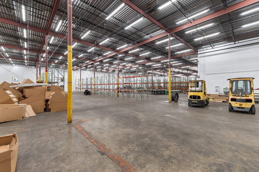 More Photos Of 1537-1545 Hansford St, Charleston Light Distribution For Lease