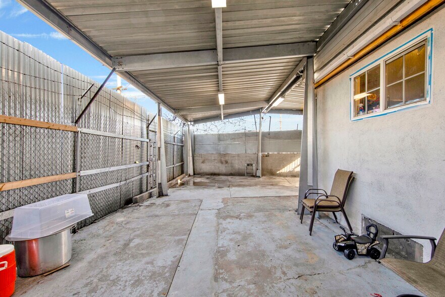 More Photos Of 11316-11318 S Vermont Ave, Los Angeles Storefront For Sale