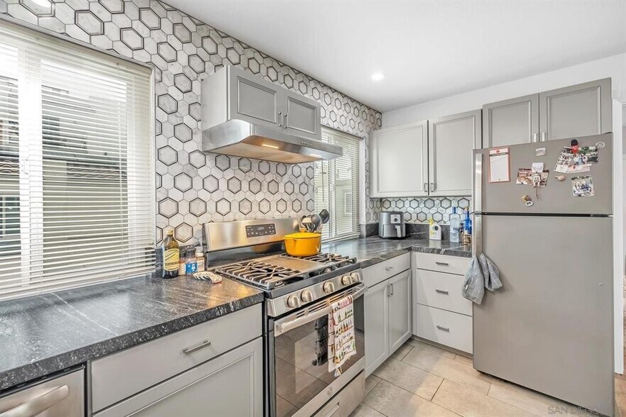 More Photos Of 248 Orange Ave, Coronado Multifamily For Sale