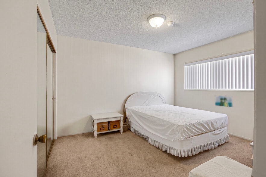 More Photos Of 3444 Emerald St, Torrance Apartments For Sale