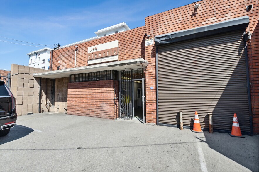 Primary Photo Of 2622 S Grand Ave, Los Angeles Warehouse For Sale