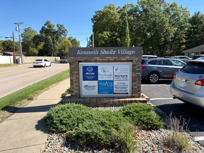 More Photos Of 2801 Bristol St, Elkhart Office For Sale