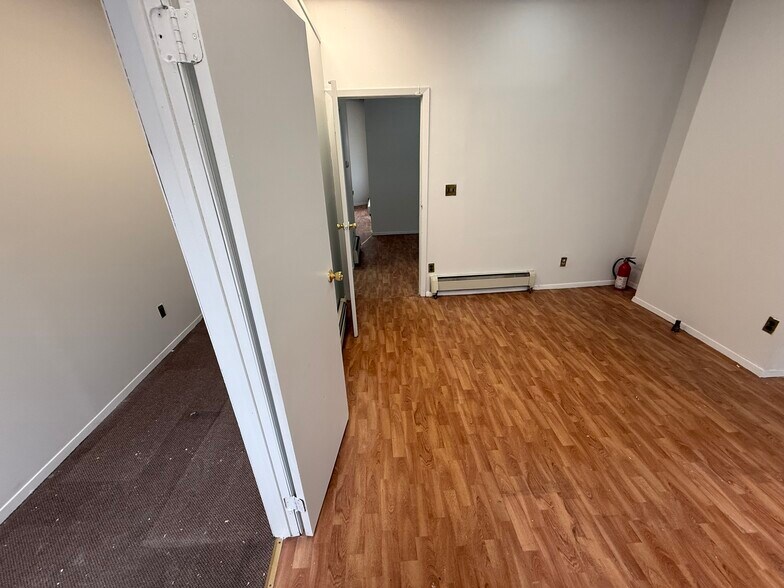 More Photos Of 64-03 Roosevelt Ave, Woodside Storefront Retail Office For Lease