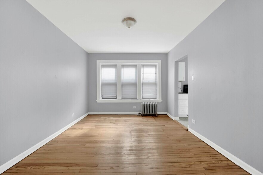 More Photos Of 6920-6930 S Oglesby Ave, Chicago Apartments For Sale