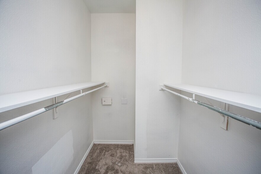 More Photos Of 2627 Oak Dr, Lubbock Apartments For Sale