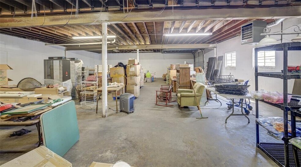 More Photos Of 4625 NW 10th St, Oklahoma City Distribution For Sale