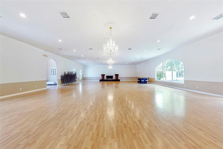 More Photos Of 17011 Steinhagen Rd, Cypress Lodge Meeting Hall For Sale