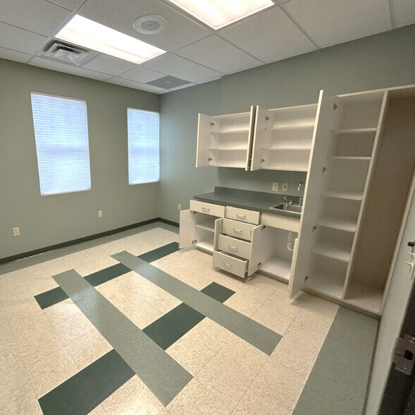 More Photos Of 24 Hidden Ravines Dr, Powell Medical For Sale