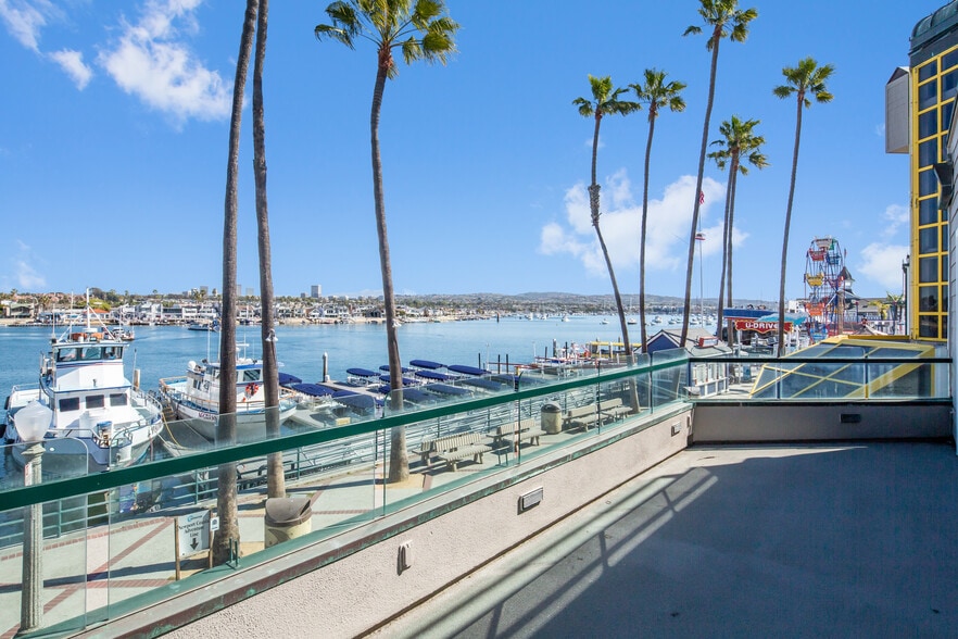 More Photos Of 309 Palm St, Newport Beach Storefront For Lease