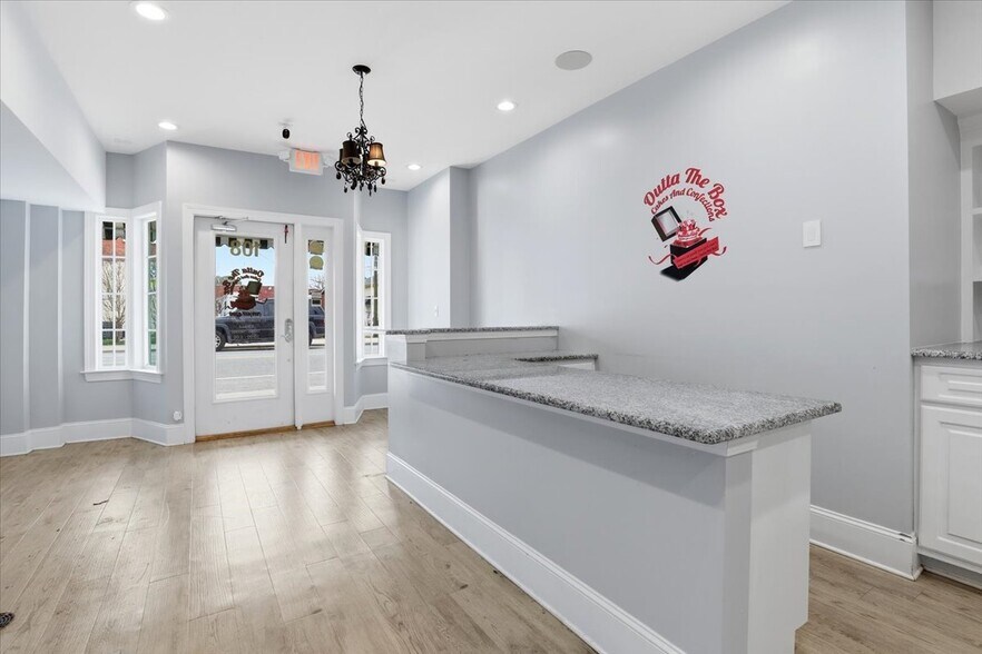 More Photos Of 108 S Pine St, Princeton Storefront Retail Office For Sale