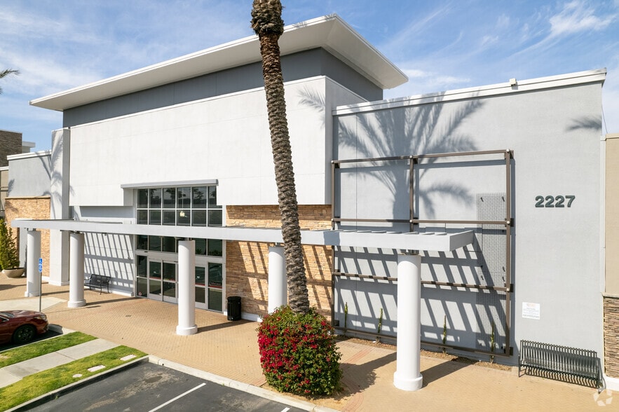 More Photos Of 2201-2895 Park Ave, Tustin Unknown For Lease