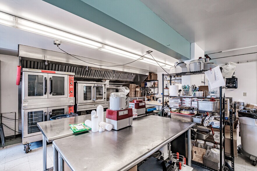 More Photos Of 150 US ROUTE 1, Freeport Fast Food For Sale