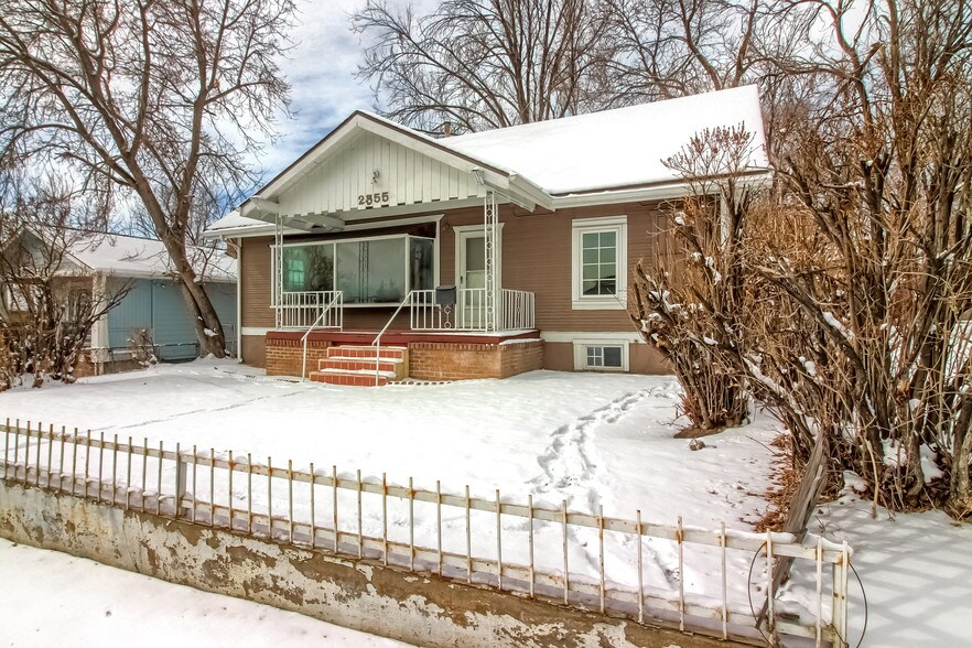 More Photos Of 2555 Sheridan Blvd, Edgewater Storefront Retail Office For Sale