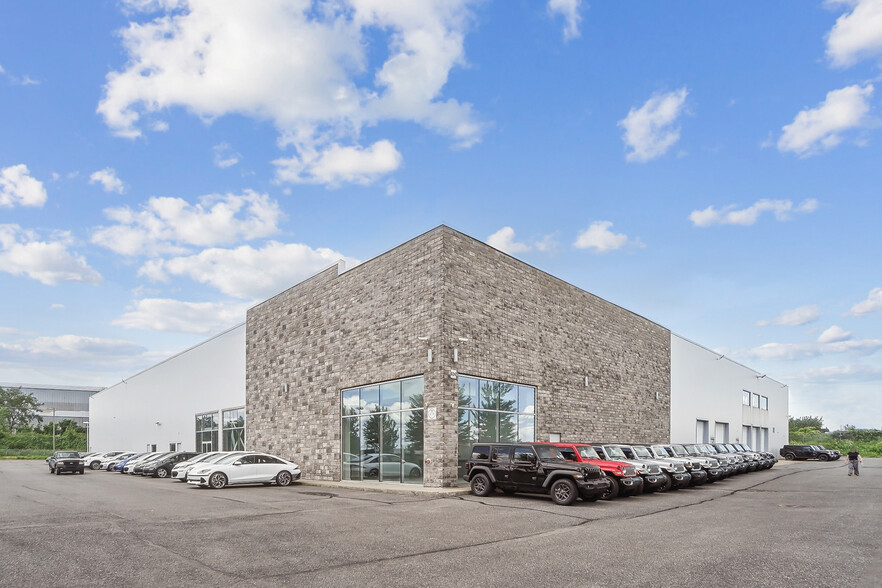 Primary Photo Of 650 Rue Hérelle, Longueuil Warehouse For Sale