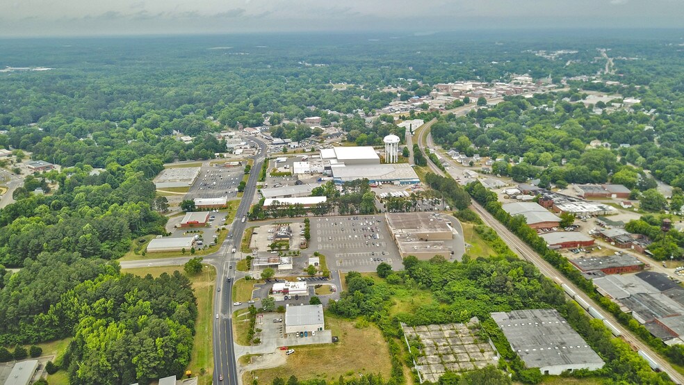 More Photos Of 401 Raleigh Rd, Henderson Convenience Store For Lease