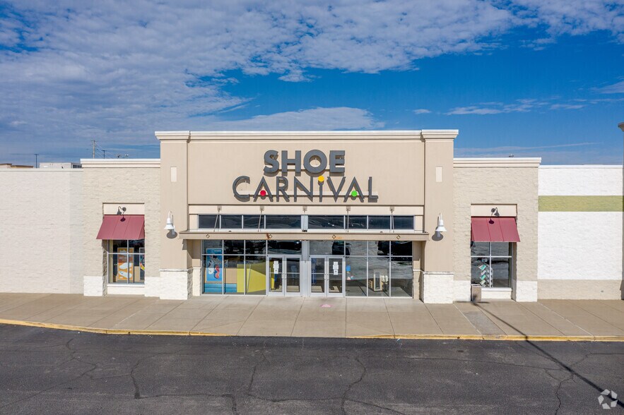 More Photos Of 308-356 Cox Creek Pky, Florence Storefront For Lease