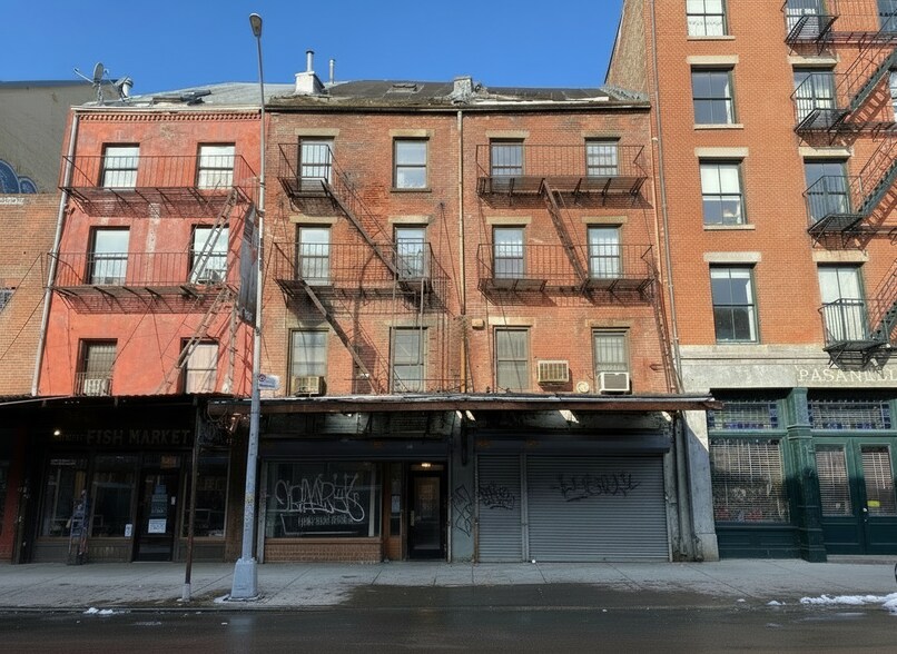 Primary Photo Of 113 South St, New York Storefront Retail Residential For Lease