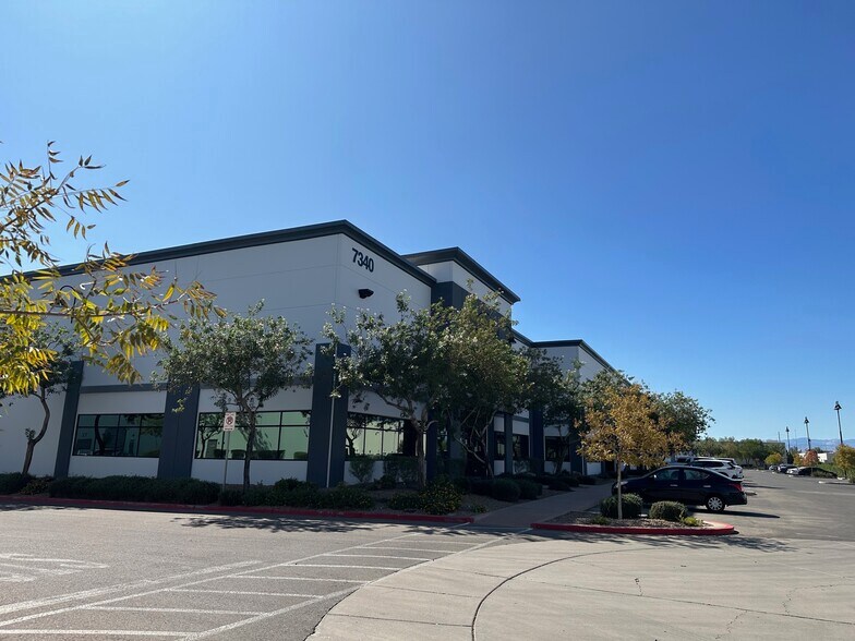 More Photos Of 7340 Eastgate Rd, Henderson Warehouse For Lease
